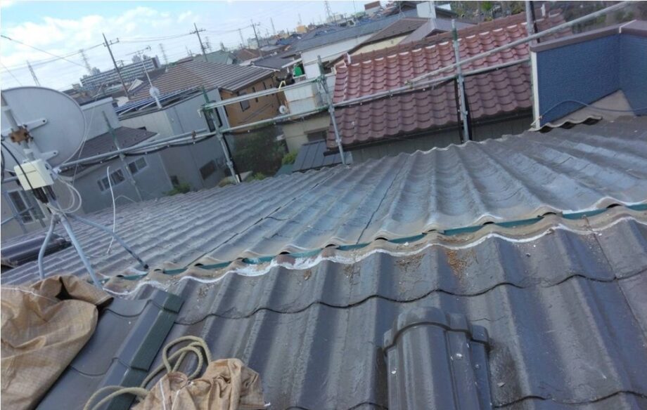 瓦Uカバー工法-脆弱部撤去 作業中1