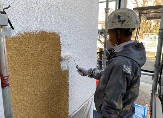 3 下塗り作業中